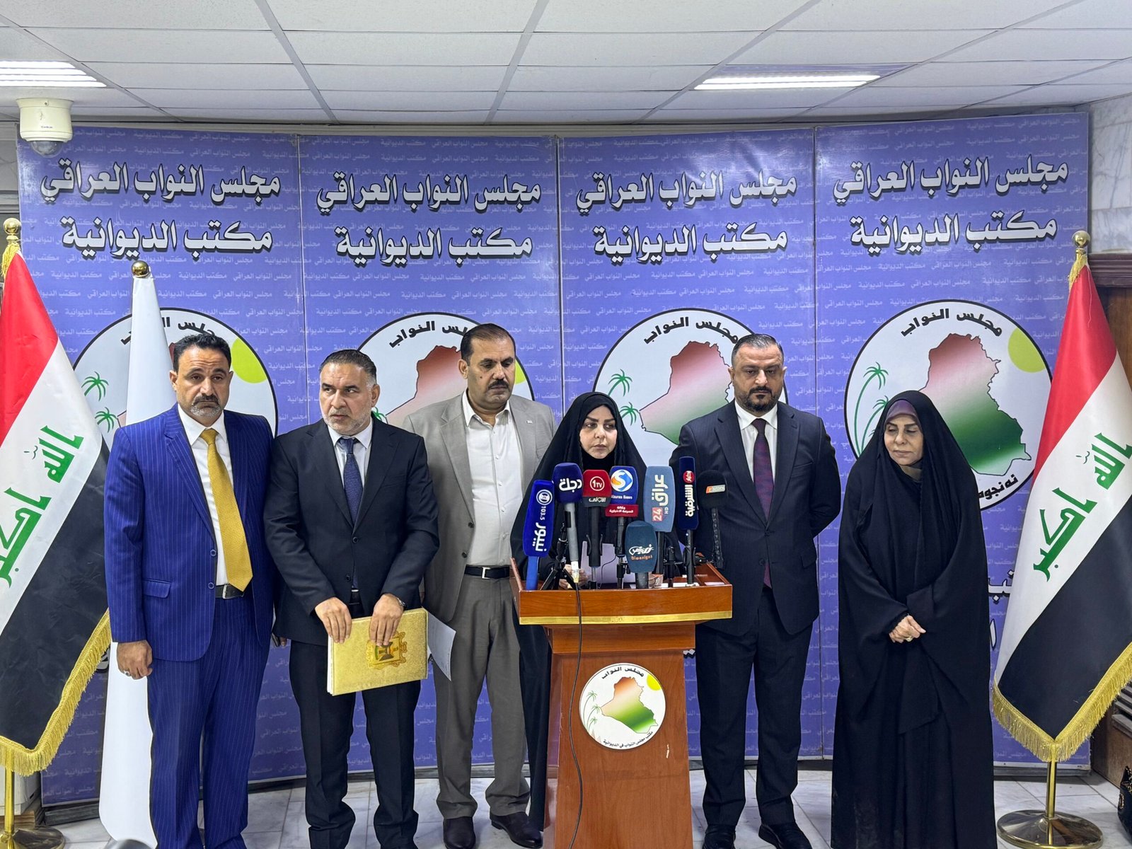 نوّاب الديوانية: سماسرة يجمعون الأموال من الدوائر مقابل منحهم قطعة أراض